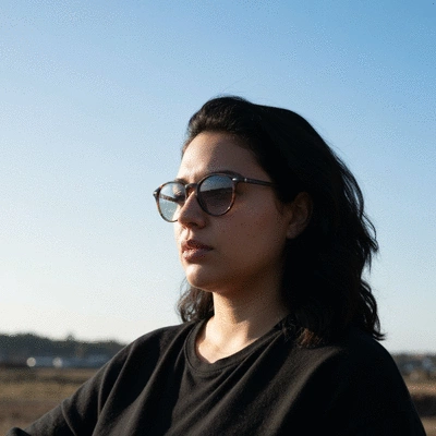 High-quality slackline kit with all components laid out on a natural outdoor surface